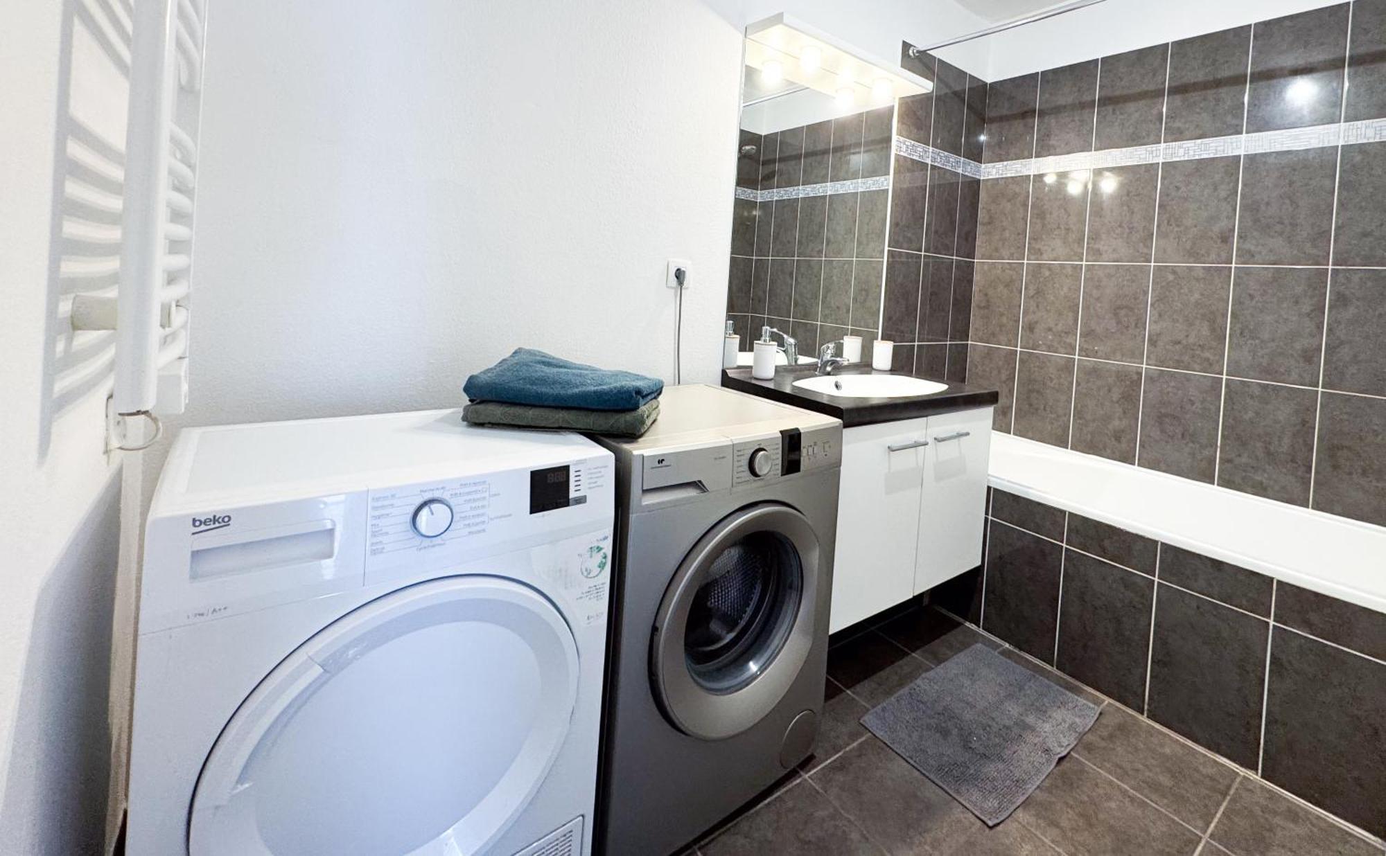 Bel Appartement Climatise & Parking Perpignan Luaran gambar